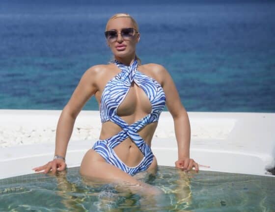 Independent Escort Joelle Monroe im Bikini